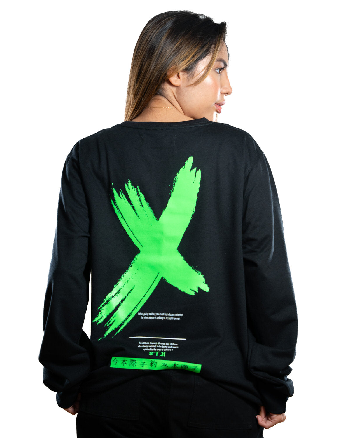 Buzo negro x neon letra china