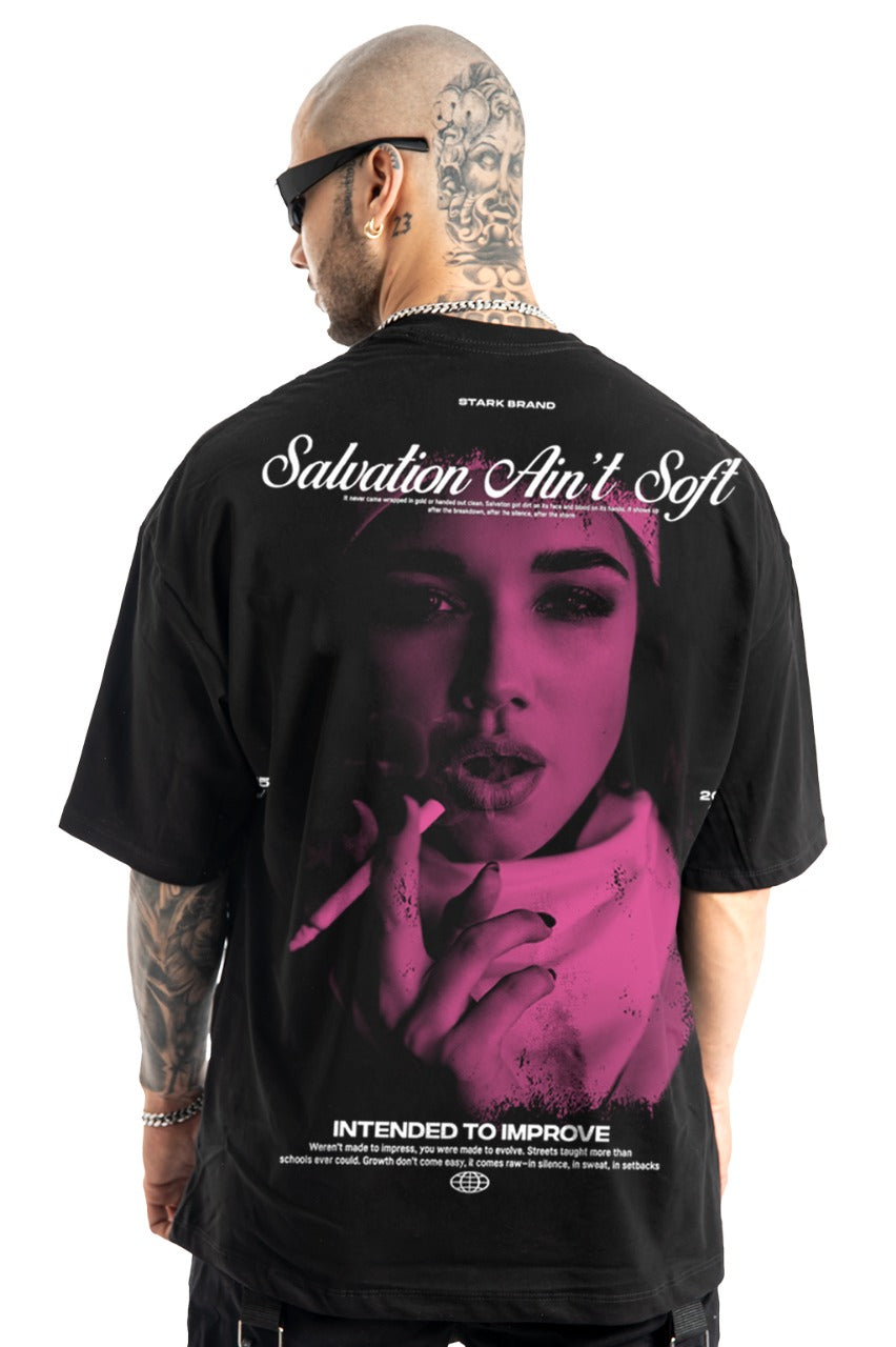 Oversize Negra Salvation Aint Soft Alto Gramaje