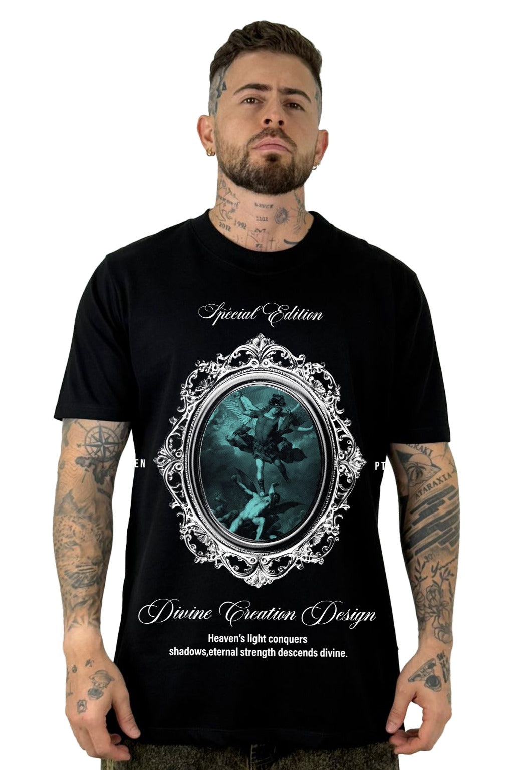 Camiseta Negra Divine Creation Desing Alto Gramaje