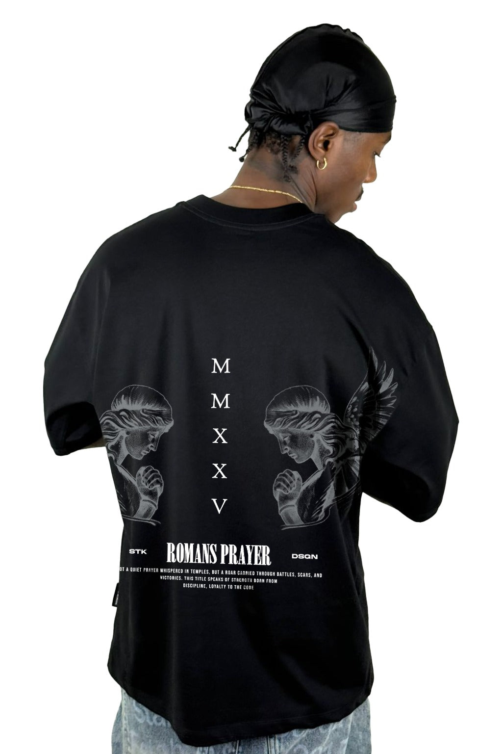 Oversize negra Romans Prayer Alto Gramaje