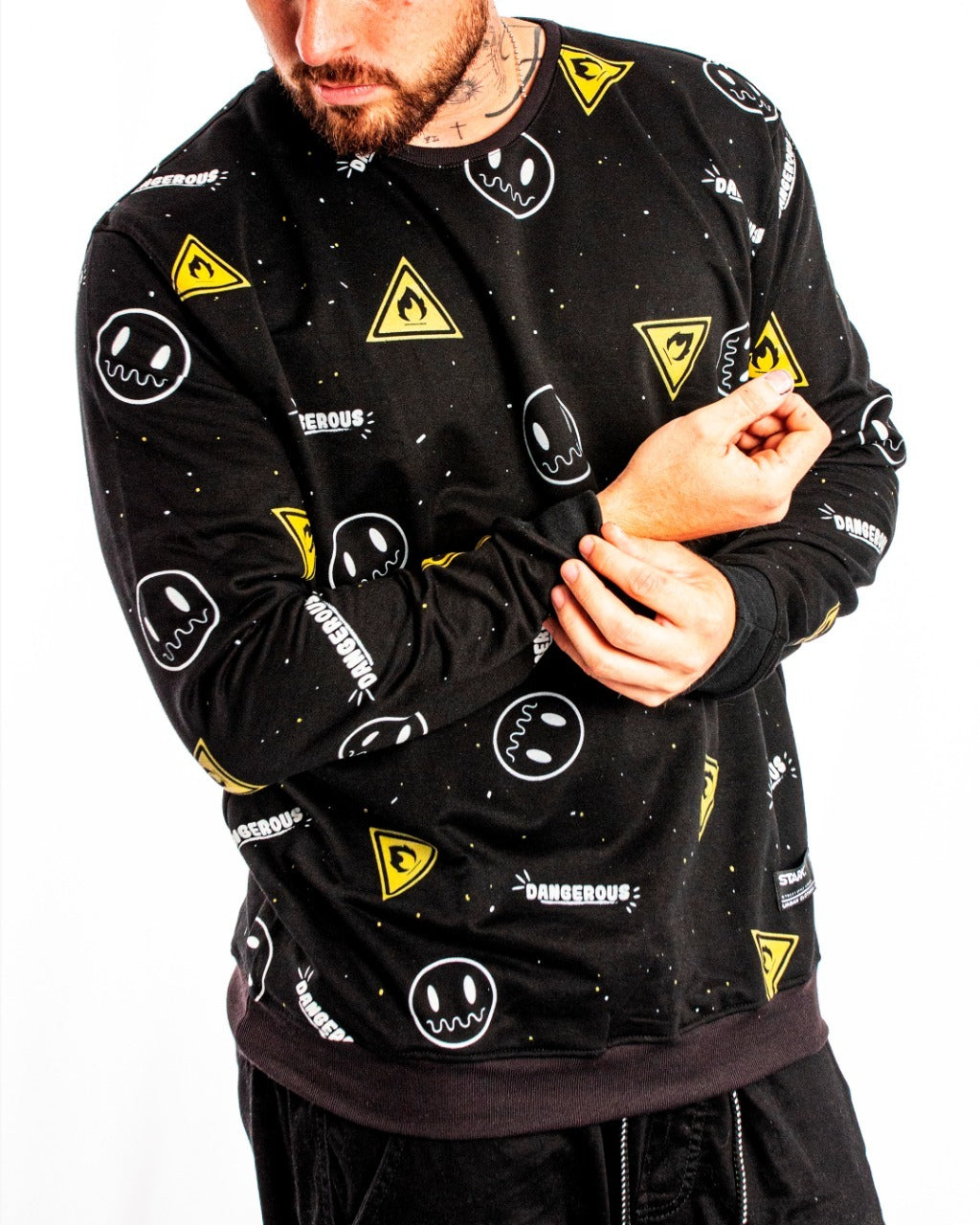 Buzo negro dangerous