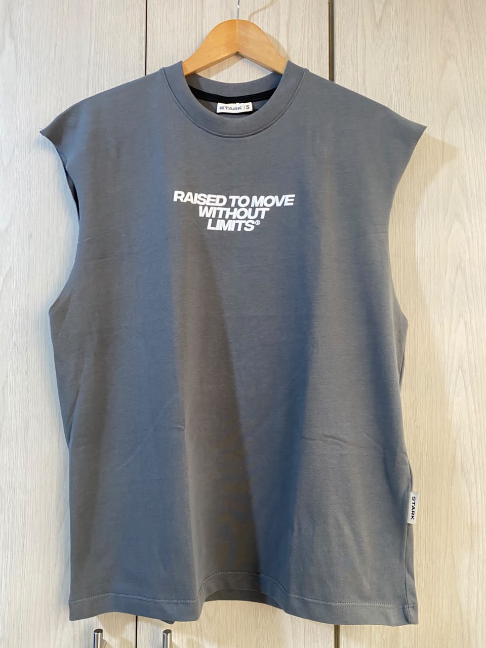 Camisilla gris Raised To Move Without Limits Alto Gramaje