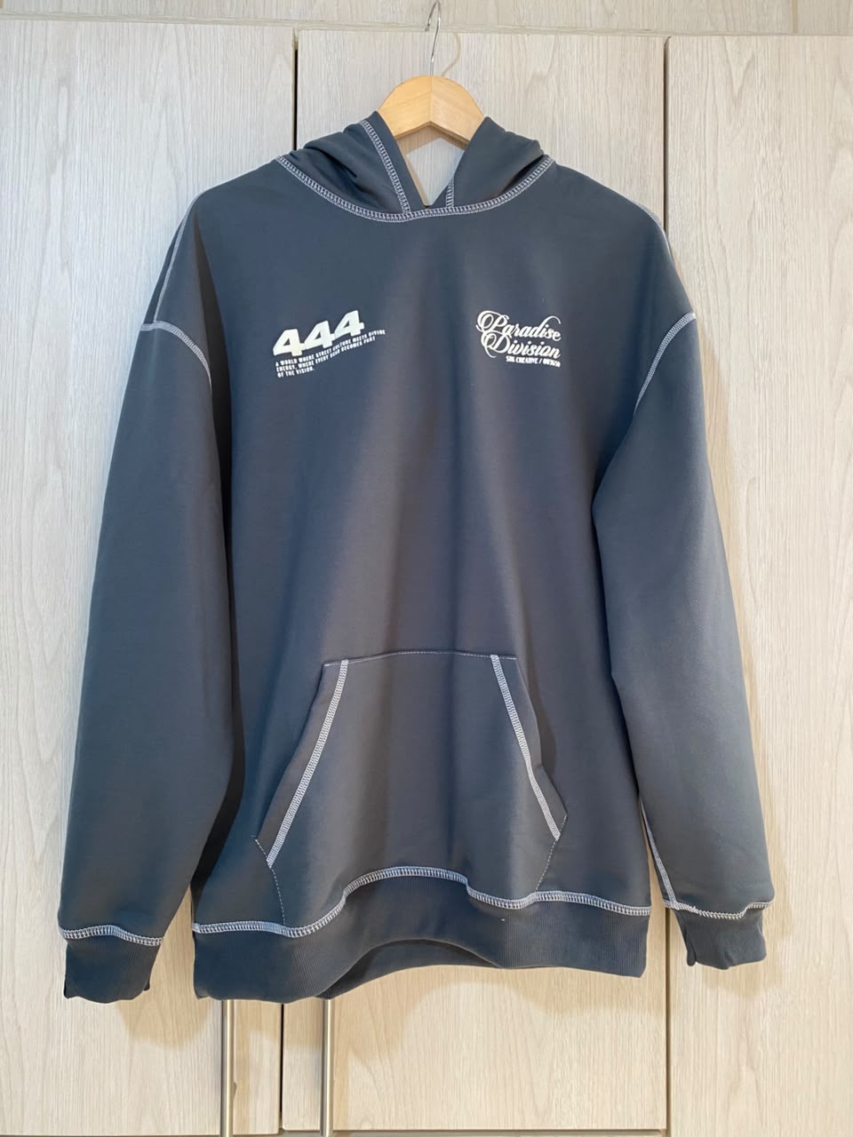 Buzo Capucha Gris 444 Paradise Division