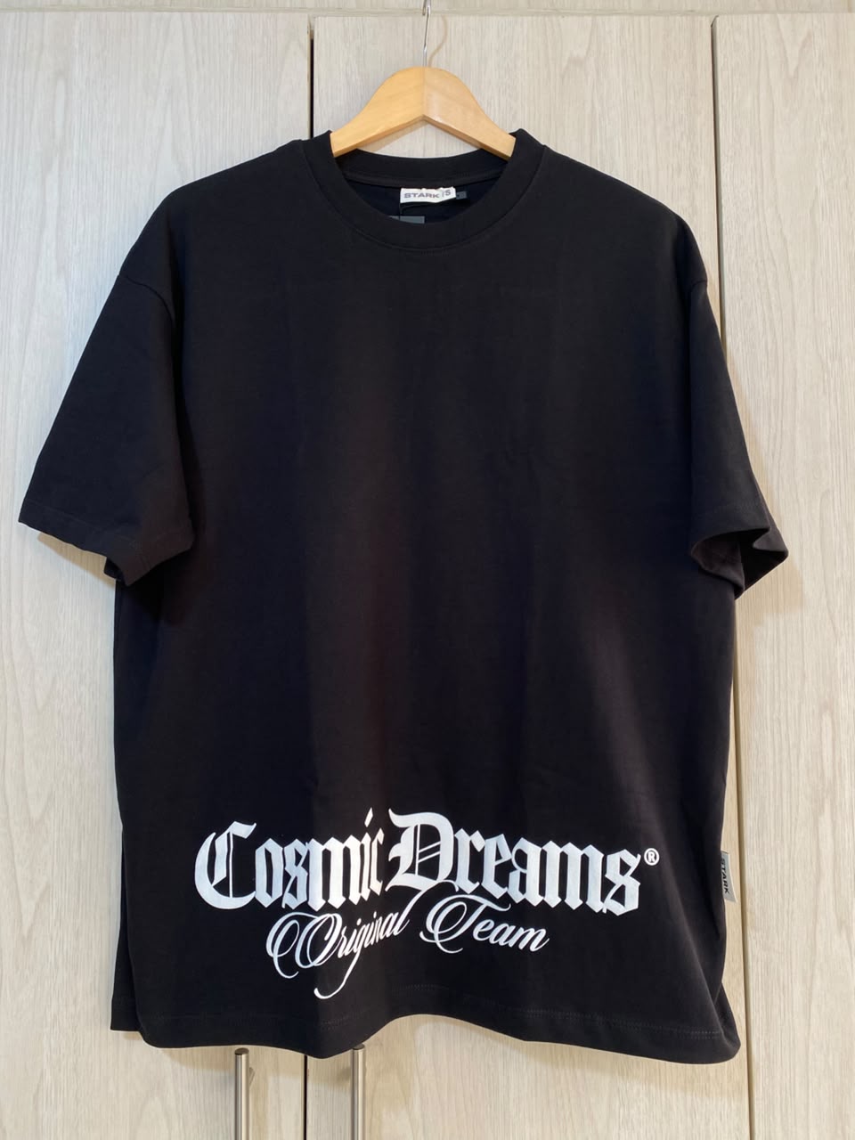 Oversize Negra Cosmic Dreams Alto Gramaje