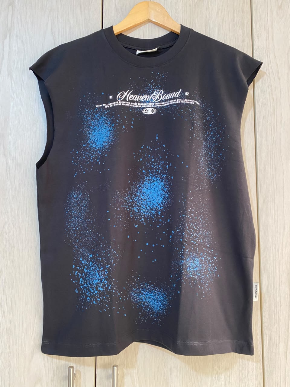 Camisilla Negra Heaven Bound Alto Gramaje