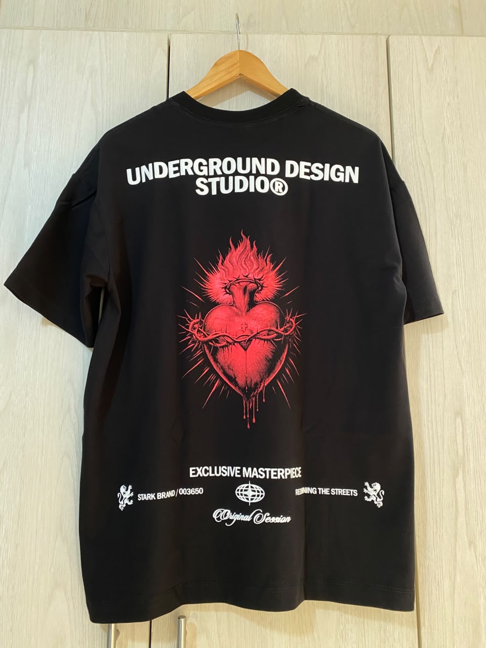 Oversize Negra Underground Design Studio Alto Gramaje