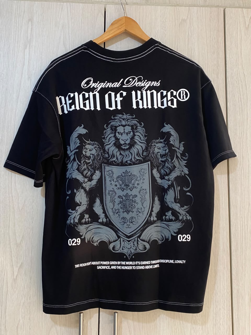 Oversize Negra Reign Of Kings Hilo Blanco Alto Gramaje
