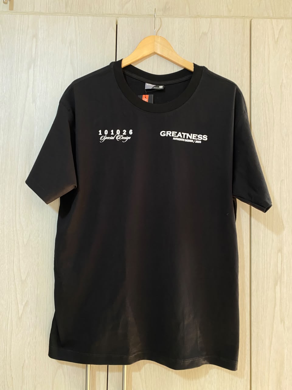 Oversize Negra Touch Of Creatness Alto Gramaje