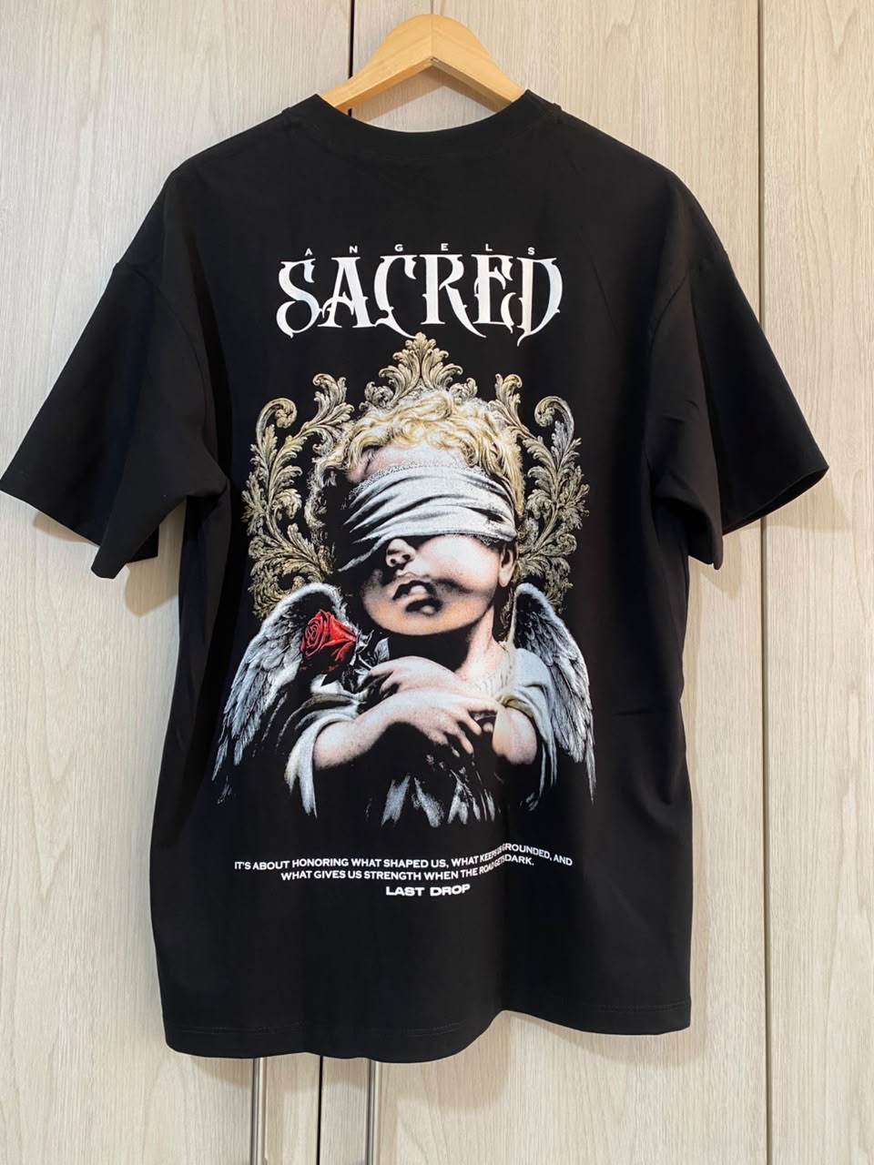 Oversize Negra Boy Angels Sacred Alto Gramaje