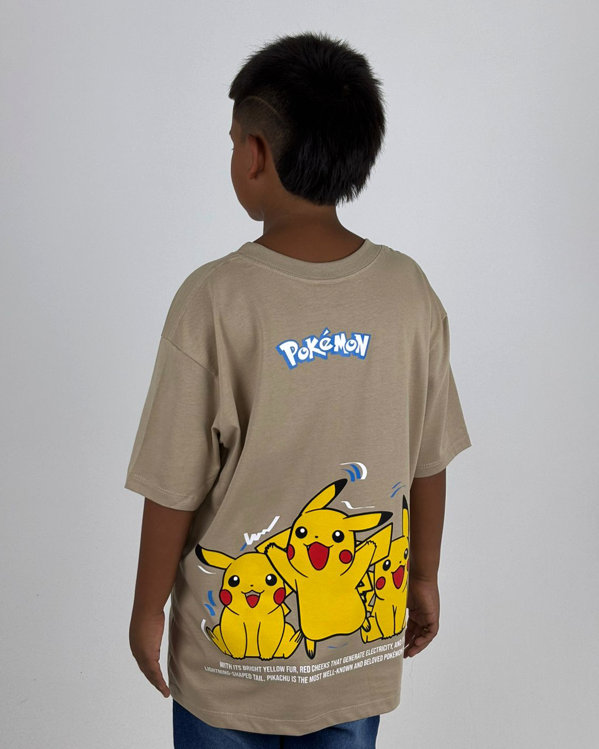 Oversize Niño Pokemon Alto Gramaje Color Crema