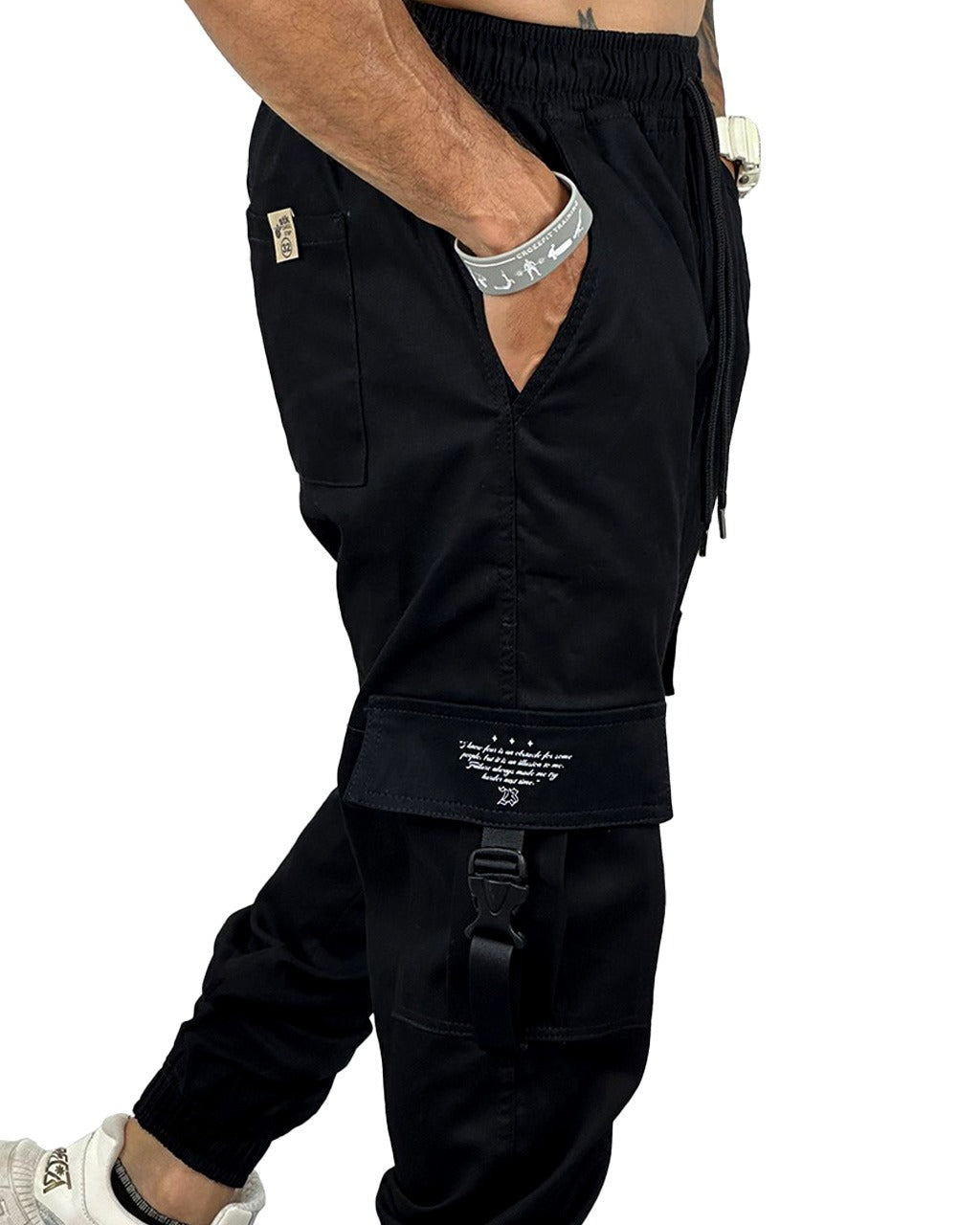 Jogger Negro Cinta Falla Y Estampado