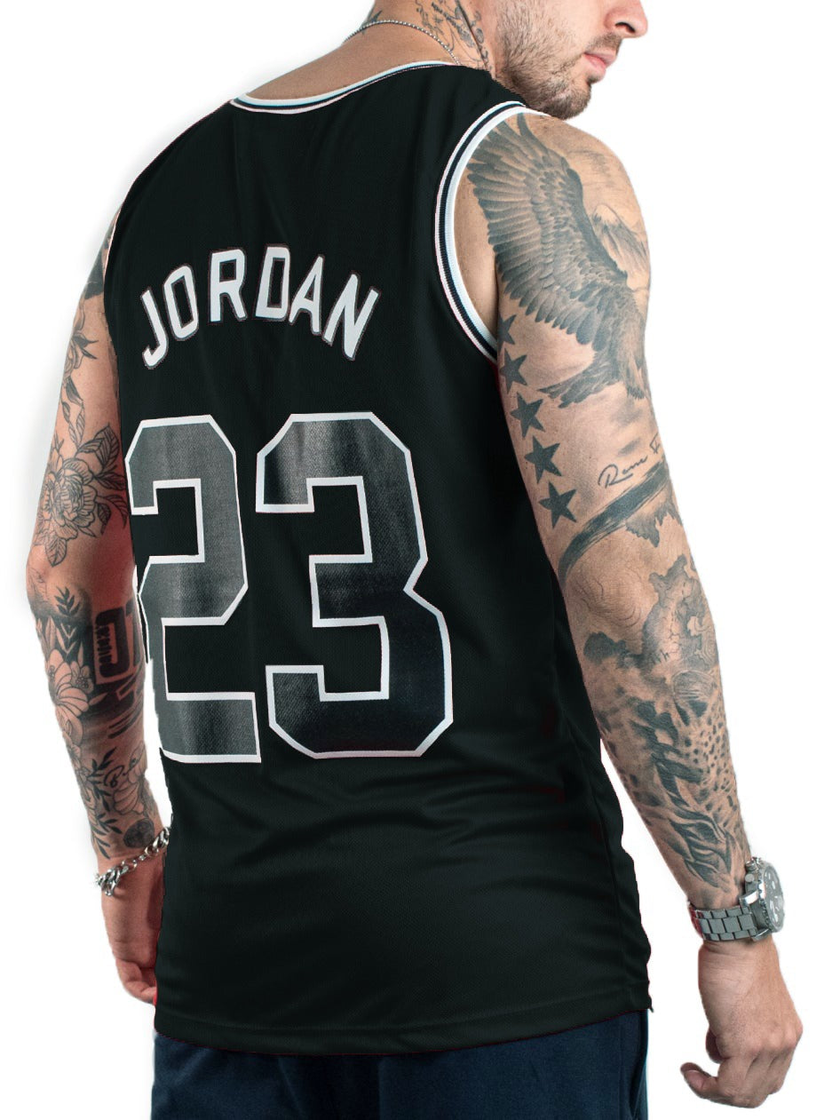 Camisilla Negra Bulls 23 - Stark Brand