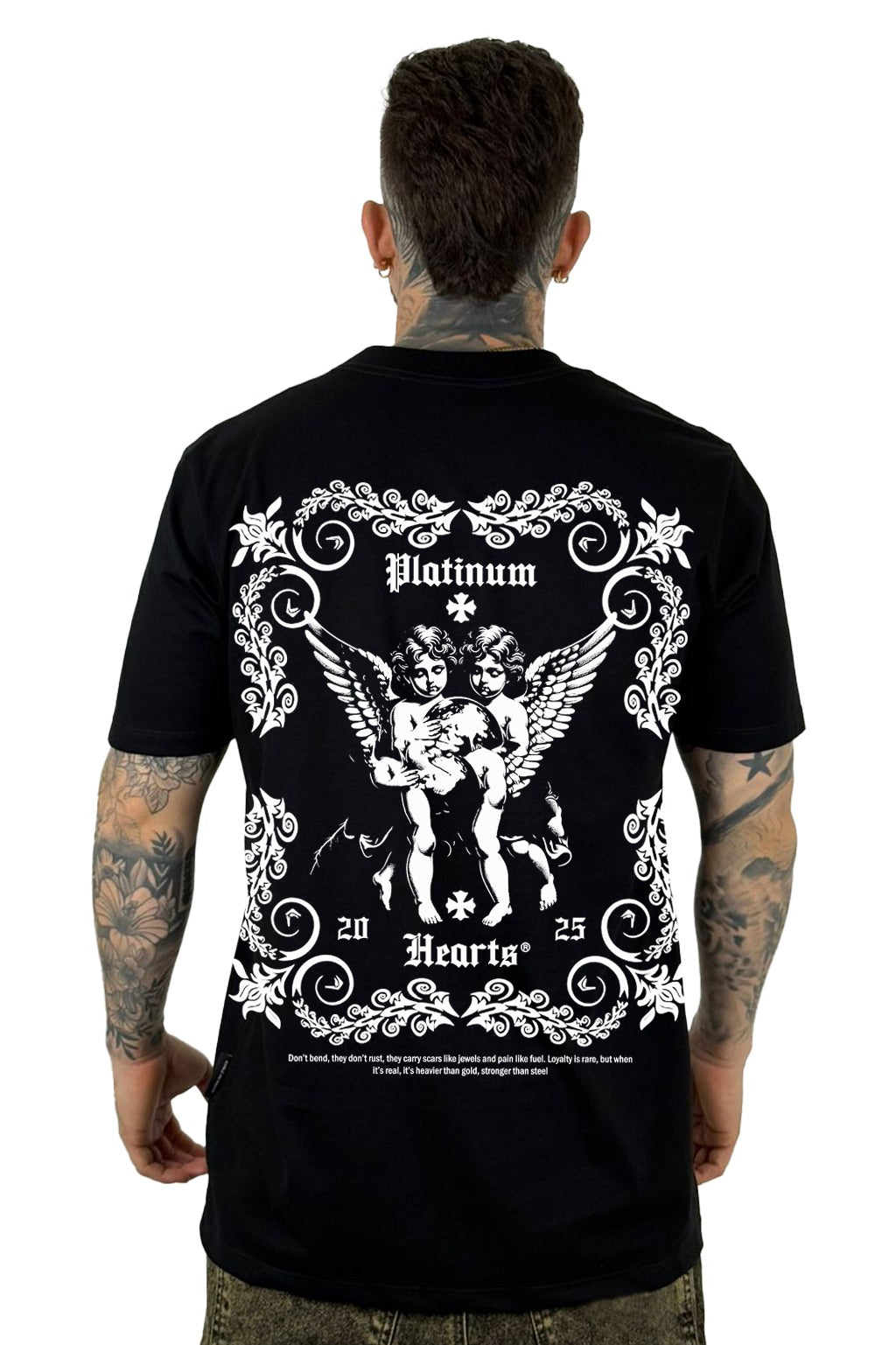 Camiseta Negra Platinum Hearts Alto Gramaje