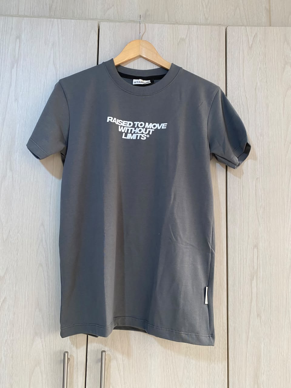Camiseta Gris Raised To Move Without Limits Alto Gramaje