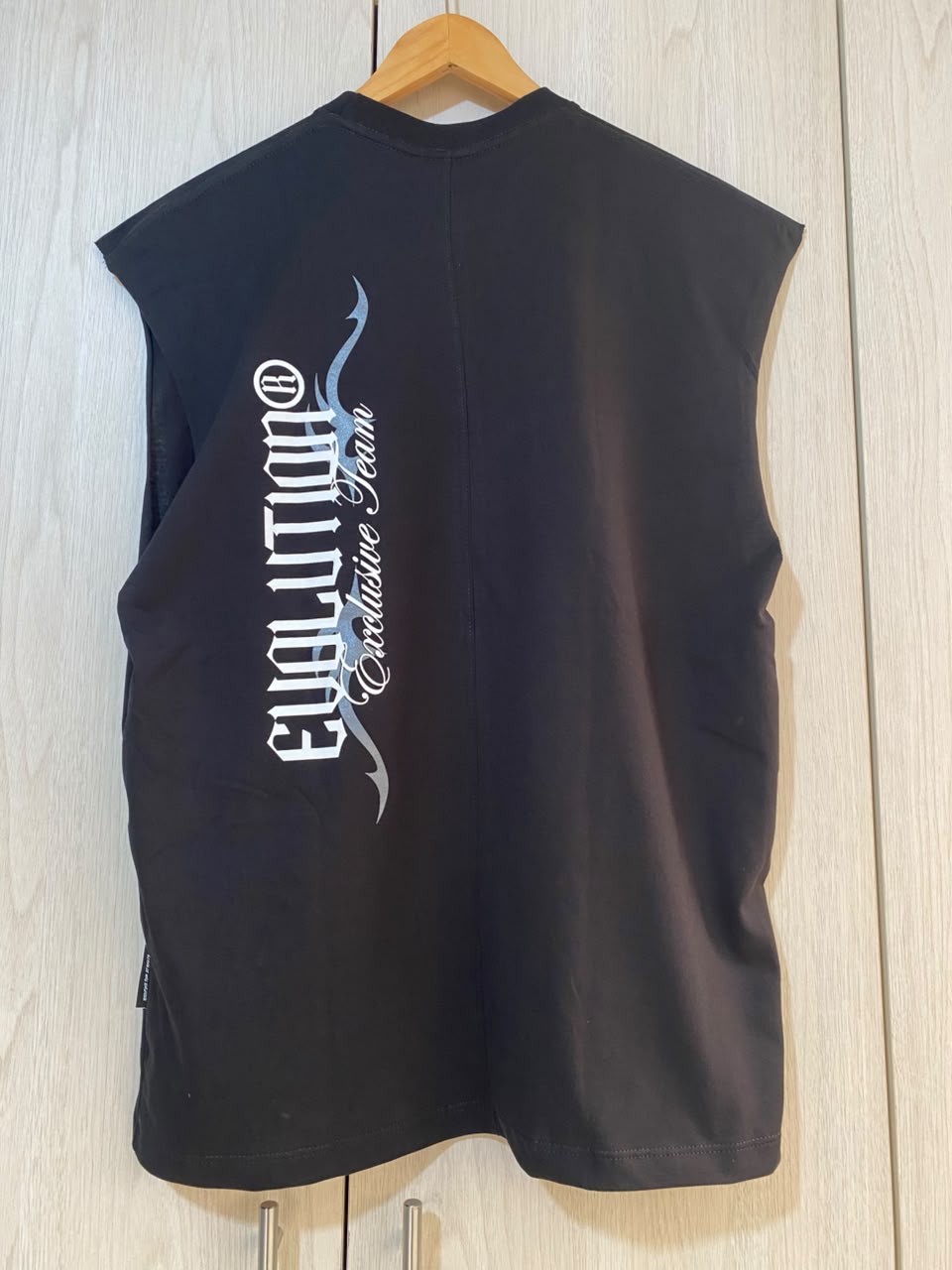 Camisilla Negra Evolution Alto Gramaje