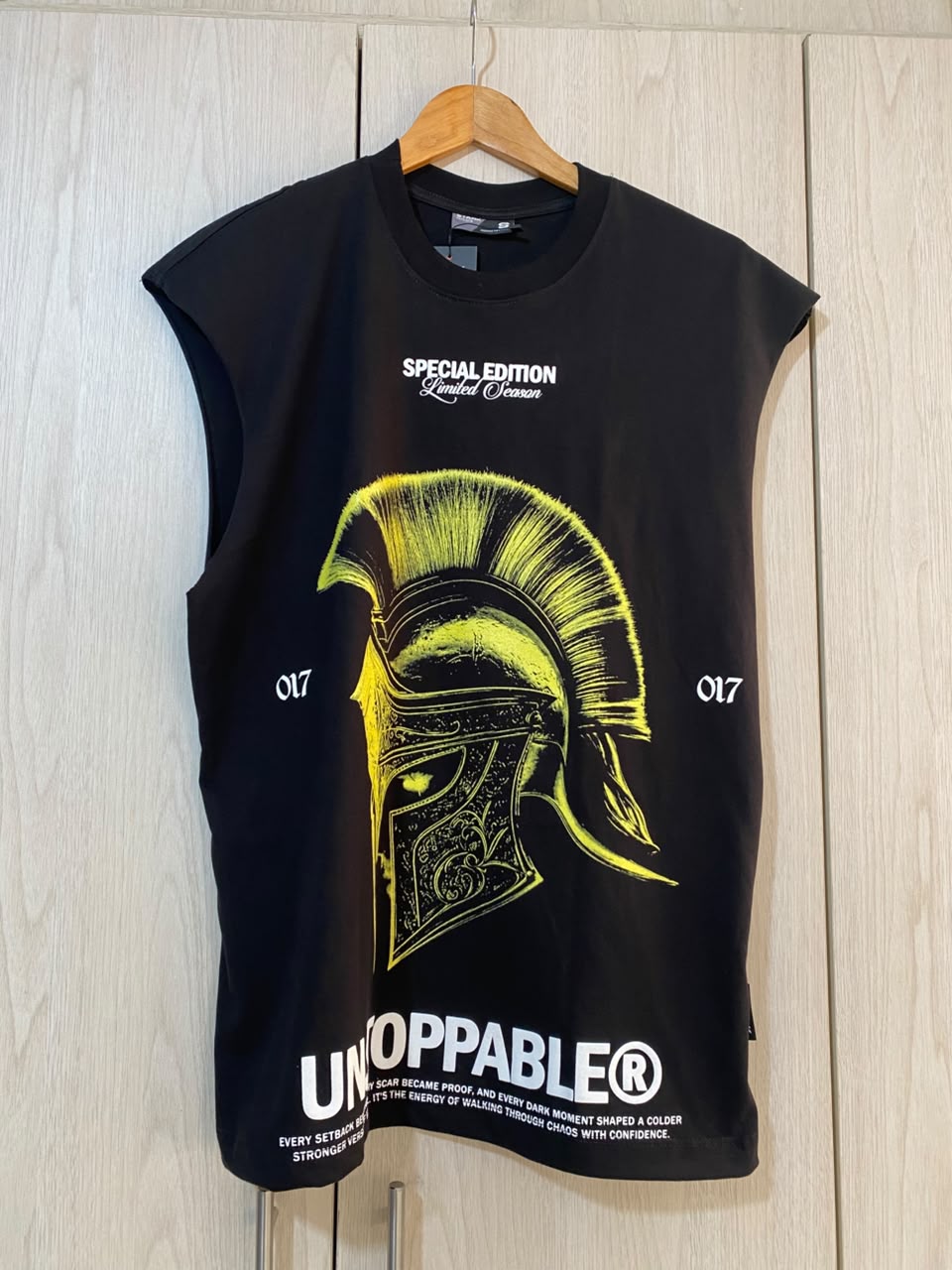 Camisilla Negra Gladiador  Unstoppable Alto Gramaje