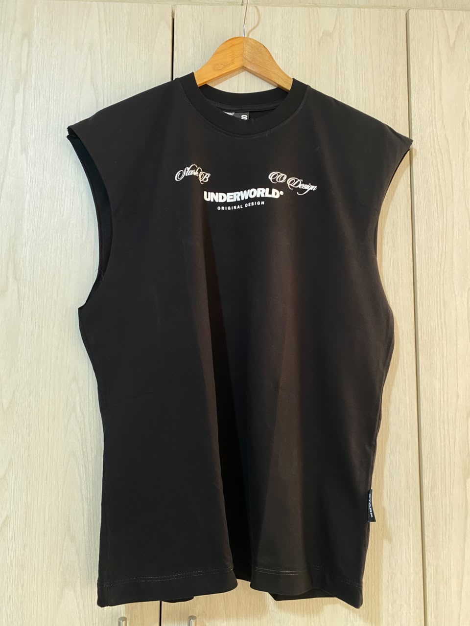 Camisilla Negra Underworld Alto Gramaje