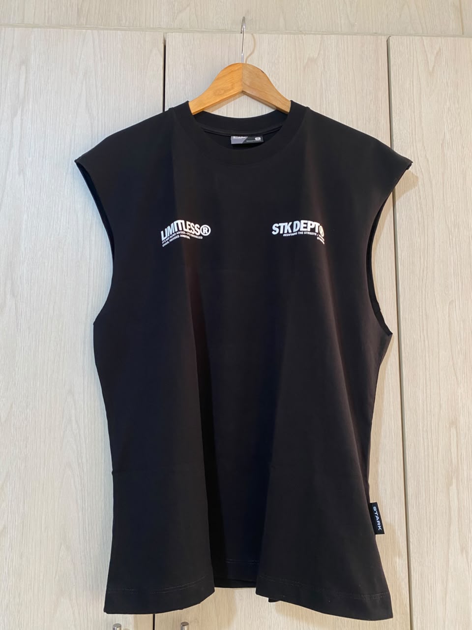 Camisilla Negra Limitless Alto Gramaje