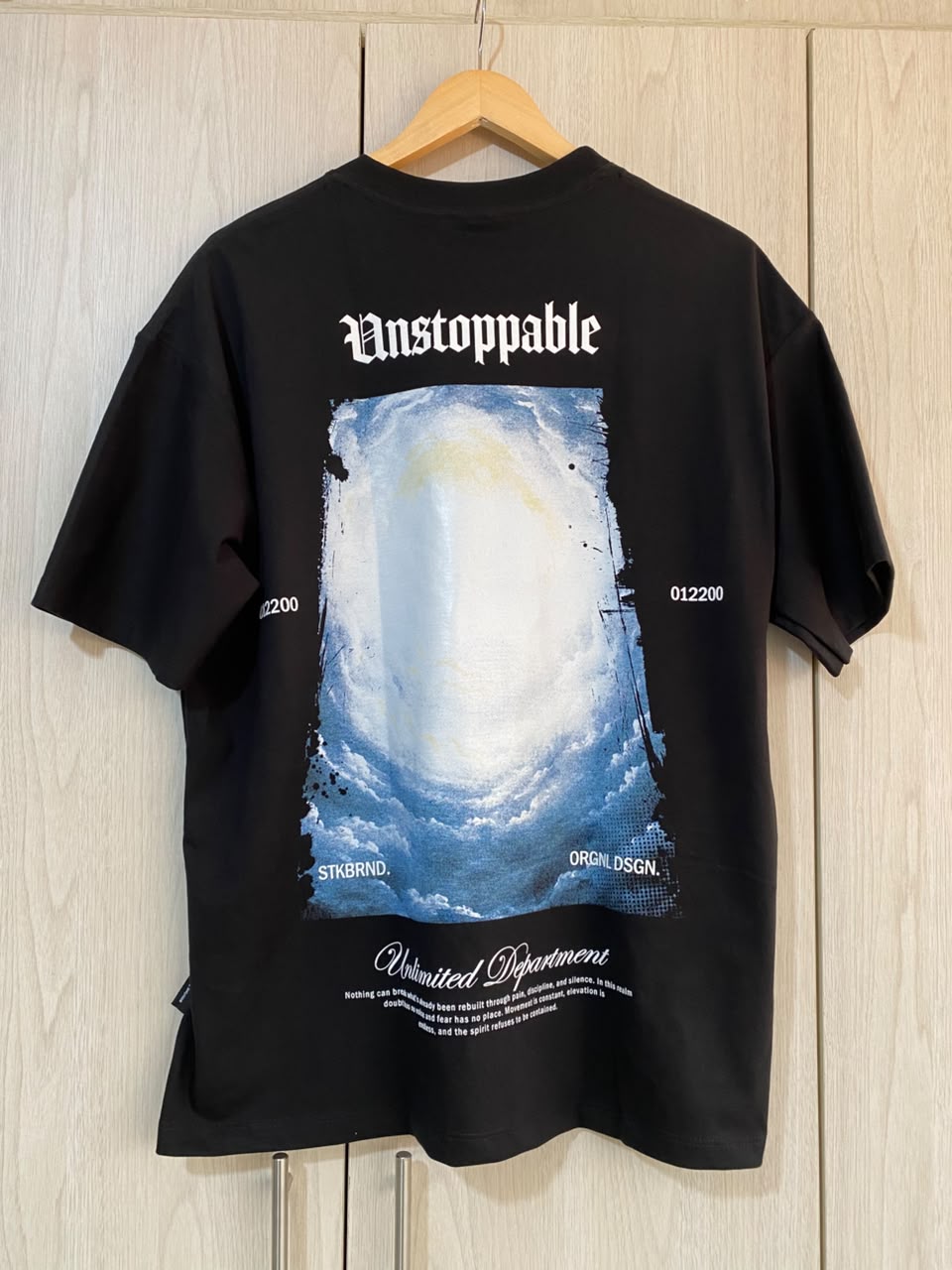 Oversize Negra Unstoppable Cielo Alto Gramaje