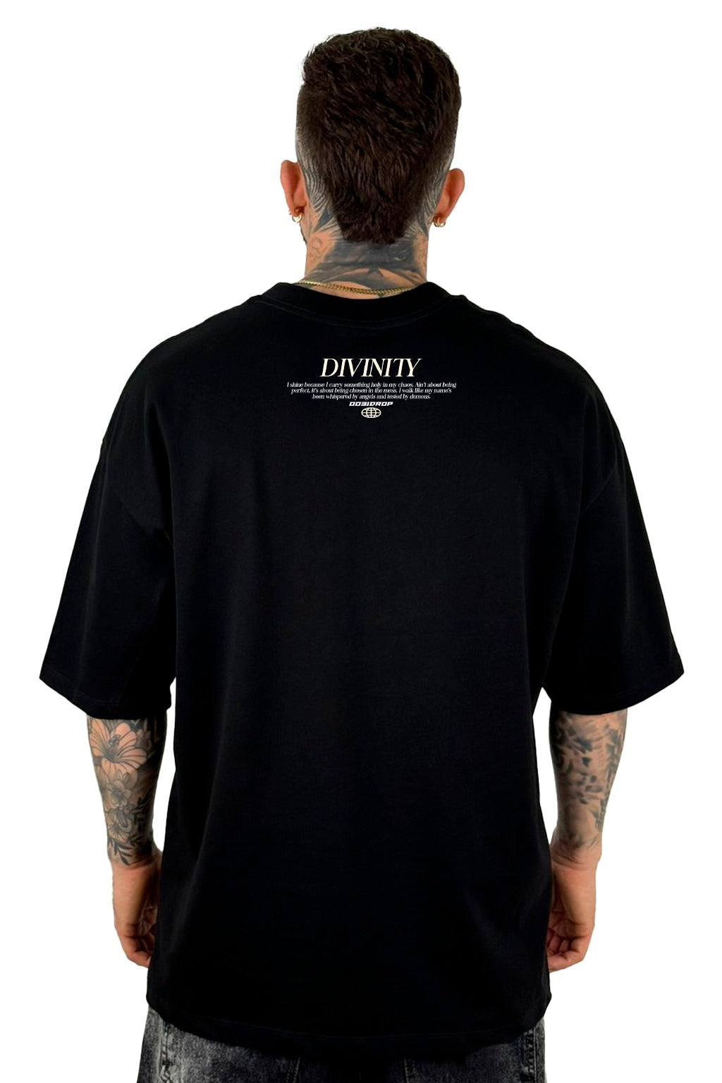 Oversize Negra Divinity 444 Alto Gramaje