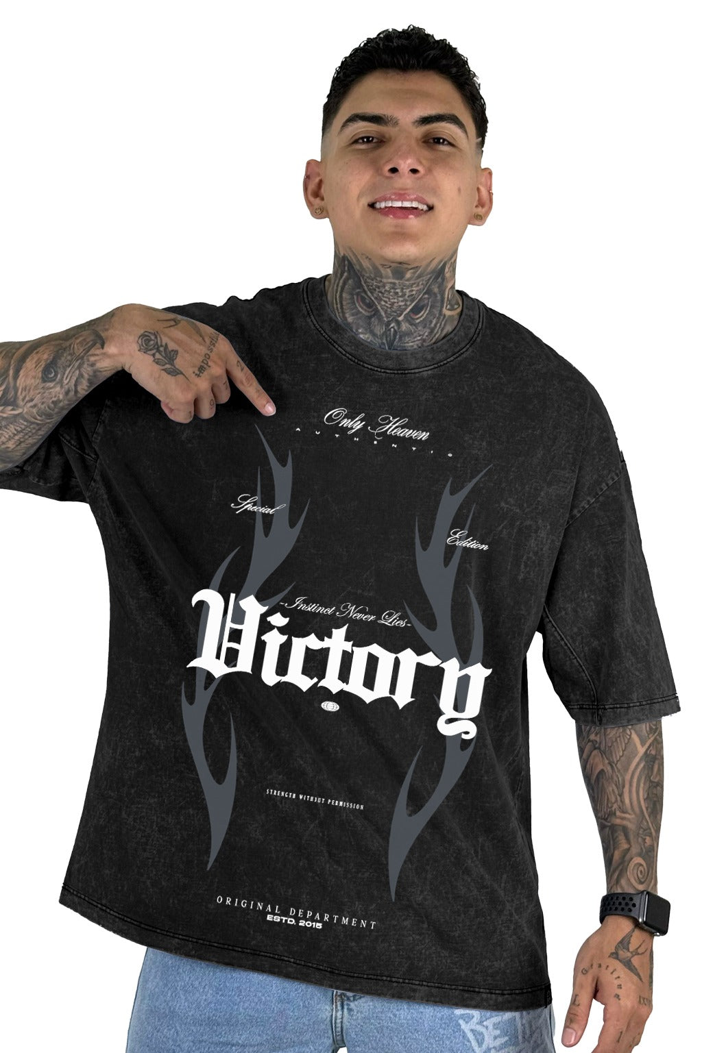 Oversize Sky Negra Victory Boxy Fit