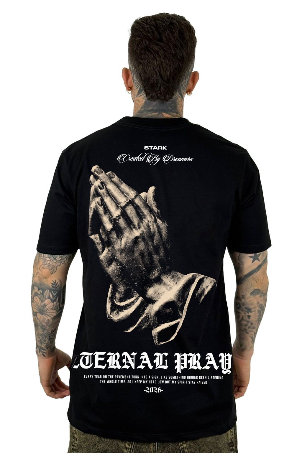 Camiseta Negra Eternal Pray Manos Alto Gramaje