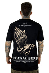Camiseta Negra Eternal Pray Manos Alto Gramaje