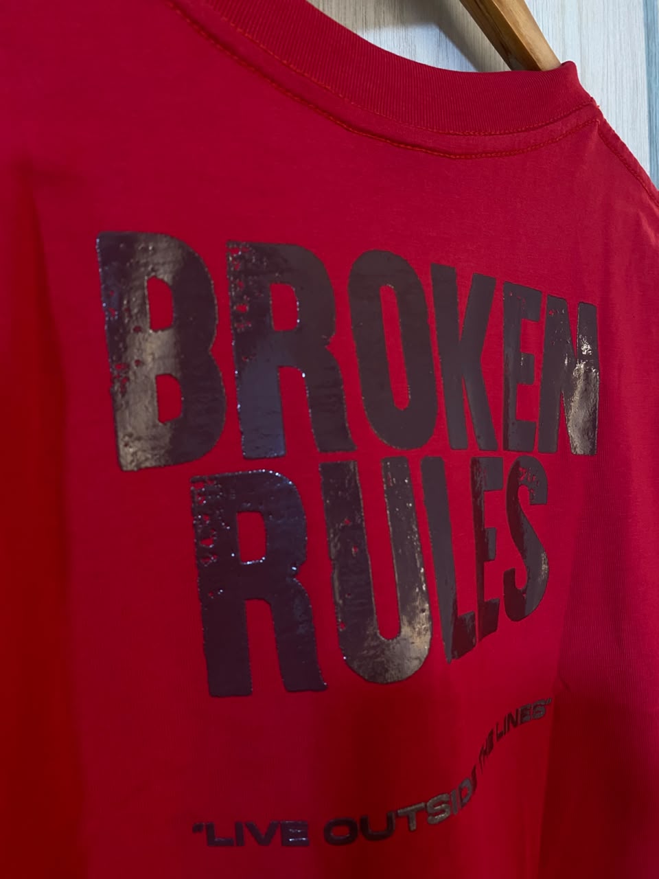 Camiseta Roja Broken Rules Alto Gramaje