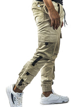 Jogger beige cargo bolsillos cinta