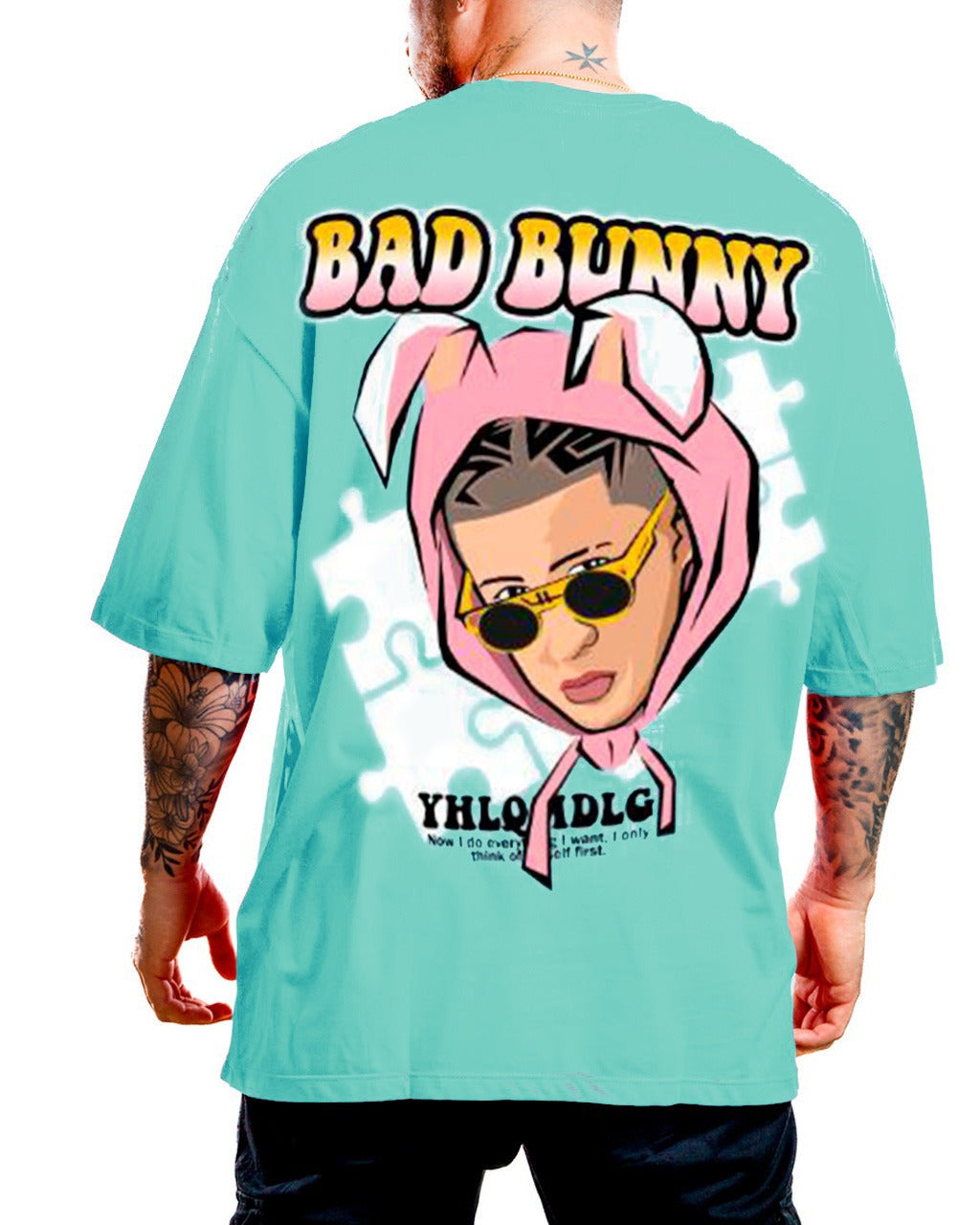 Oversize Aguamrina bad bunny caricatura