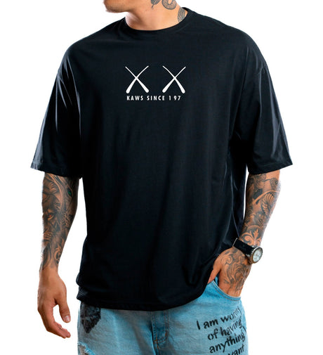 Oversize negra kaws Azul - Stark Brand