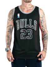 Camisilla Negra Bulls 23 - Stark Brand